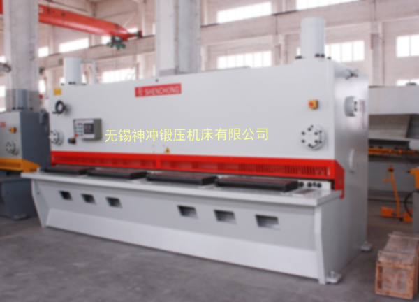 QC11Y-16×4000液壓剪板機.jpg QC11Y-16×4000液壓剪板機.jpg