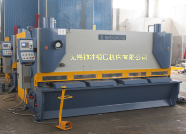 數(shù)控高精度圖片2 數(shù)控高精度剪板機(jī)圖片2