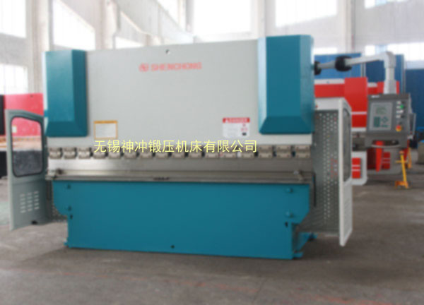 WC67K-160T3200數(shù)控折彎機(jī).jpg WC67K-160T3200數(shù)控折彎機(jī).jpg