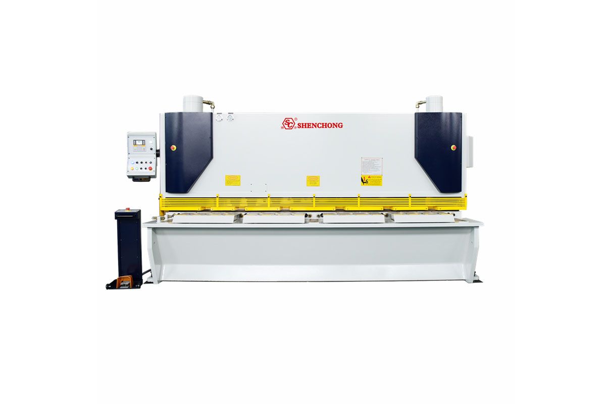 高精度數(shù)控剪板機
