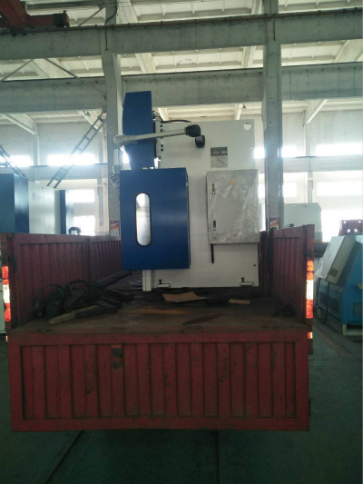 數(shù)控折彎機裝車